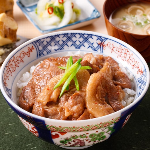 青森「君乃家食堂」豚丼 - セシール